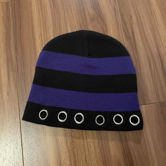 2/30$ Dolls Kills striped beanie - Picture 2 of 3